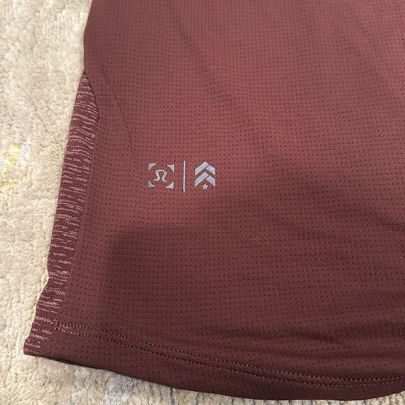 Men’s Lululemon Army colab running tee size L Burgundy rare mesh back and pits - Picture 7 of 9